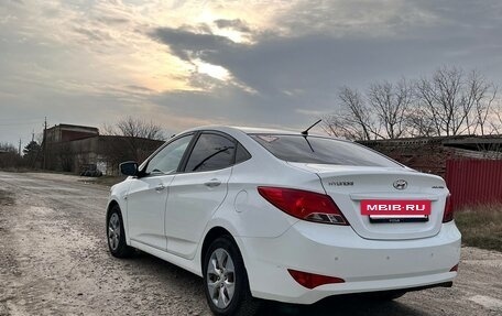 Hyundai Solaris II рестайлинг, 2014 год, 690 000 рублей, 3 фотография