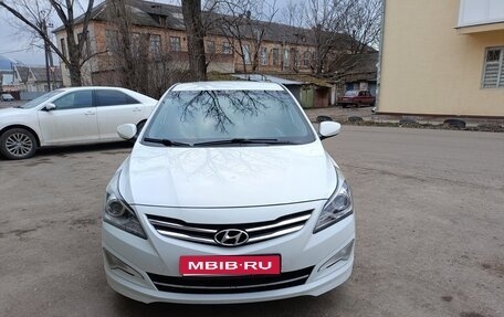 Hyundai Solaris II рестайлинг, 2015 год, 1 280 000 рублей, 1 фотография
