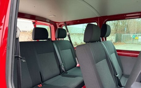 Volkswagen Transporter T6 рестайлинг, 2021 год, 2 410 000 рублей, 13 фотография