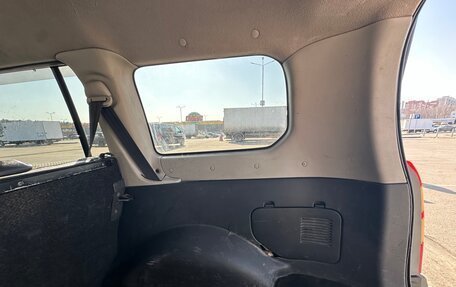 Toyota Succeed I рестайлинг, 2003 год, 370 000 рублей, 15 фотография