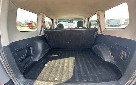 Toyota Succeed I рестайлинг, 2003 год, 370 000 рублей, 14 фотография