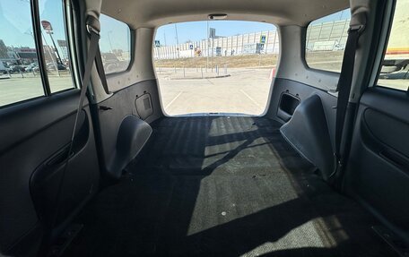 Toyota Succeed I рестайлинг, 2003 год, 370 000 рублей, 20 фотография