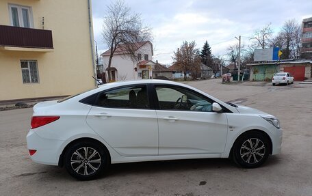 Hyundai Solaris II рестайлинг, 2015 год, 1 280 000 рублей, 4 фотография