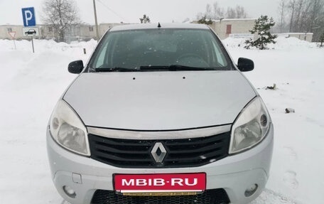 Renault Sandero I, 2014 год, 530 000 рублей, 2 фотография
