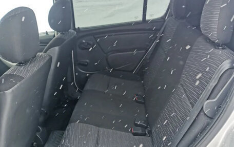 Renault Sandero I, 2014 год, 530 000 рублей, 18 фотография