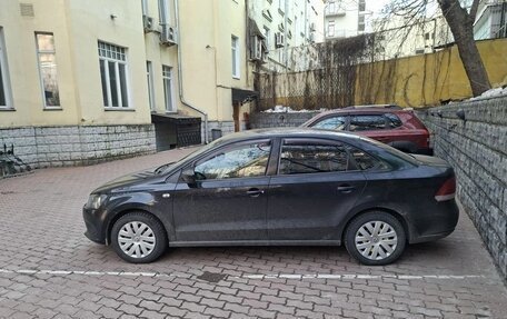 Volkswagen Polo VI (EU Market), 2011 год, 490 000 рублей, 2 фотография