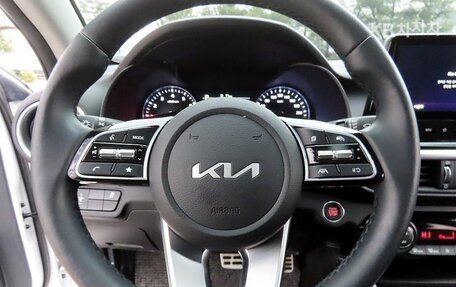 KIA K3, 2023 год, 1 780 980 рублей, 8 фотография