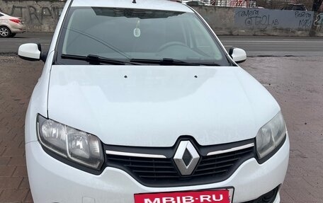 Renault Logan II, 2017 год, 750 000 рублей, 2 фотография