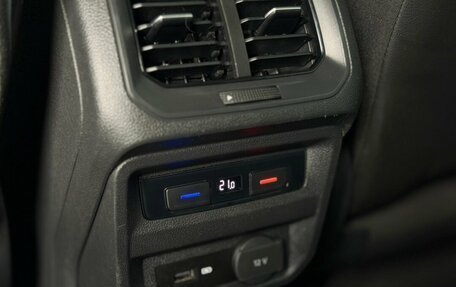 Volkswagen Tiguan II, 2020 год, 2 690 000 рублей, 23 фотография