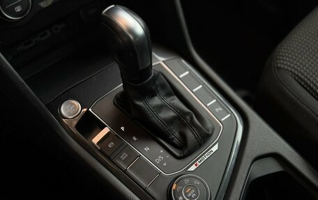 Volkswagen Tiguan II, 2020 год, 2 690 000 рублей, 19 фотография