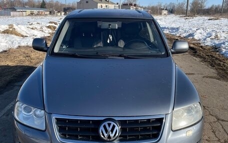 Volkswagen Touareg III, 2003 год, 600 000 рублей, 2 фотография