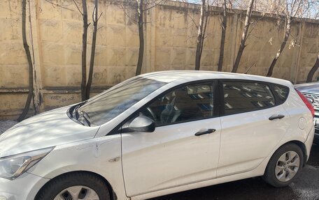 Hyundai Solaris II рестайлинг, 2014 год, 600 000 рублей, 2 фотография