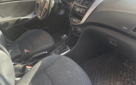 Hyundai Solaris II рестайлинг, 2014 год, 600 000 рублей, 16 фотография