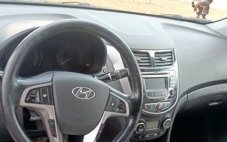 Hyundai Solaris II рестайлинг, 2016 год, 1 130 000 рублей, 11 фотография
