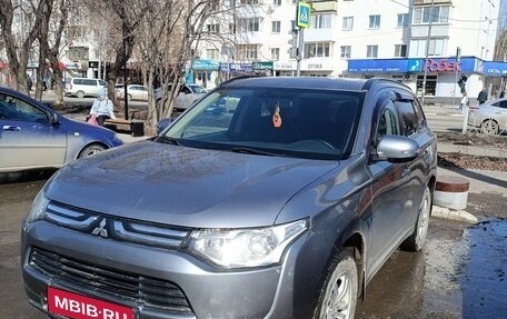 Mitsubishi Outlander III рестайлинг 3, 2012 год, 1 290 000 рублей, 1 фотография