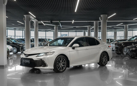 Toyota Camry, 2021 год, 3 330 000 рублей, 1 фотография