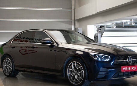 Mercedes-Benz E-Класс, 2020 год, 4 250 000 рублей, 3 фотография