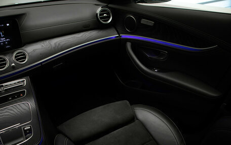 Mercedes-Benz E-Класс, 2020 год, 4 250 000 рублей, 25 фотография