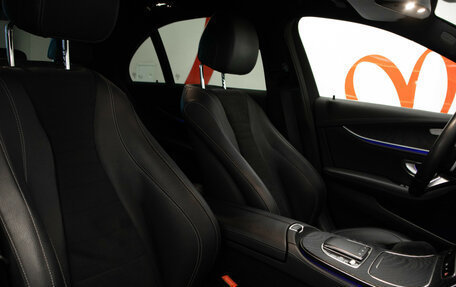 Mercedes-Benz E-Класс, 2020 год, 4 250 000 рублей, 33 фотография