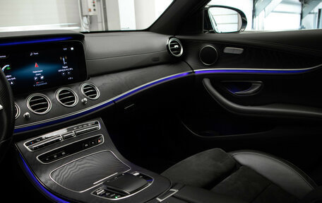 Mercedes-Benz E-Класс, 2020 год, 4 250 000 рублей, 23 фотография
