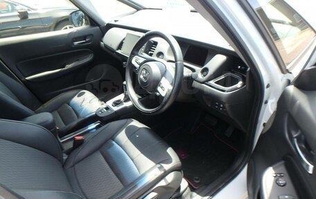 Honda Fit, 2020 год, 1 600 000 рублей, 8 фотография