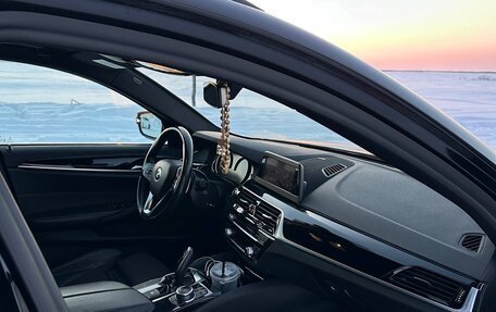 BMW 5 серия, 2018 год, 2 700 000 рублей, 9 фотография