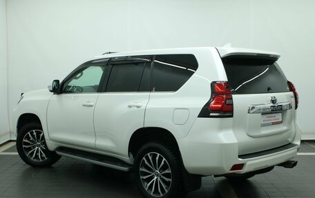Toyota Land Cruiser Prado 150 рестайлинг 2, 2018 год, 4 950 000 рублей, 12 фотография