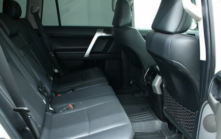 Toyota Land Cruiser Prado 150 рестайлинг 2, 2018 год, 4 950 000 рублей, 5 фотография