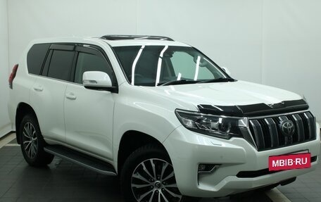 Toyota Land Cruiser Prado 150 рестайлинг 2, 2018 год, 4 950 000 рублей, 10 фотография