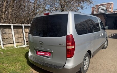 Hyundai H-1 II рестайлинг, 2008 год, 1 070 000 рублей, 4 фотография