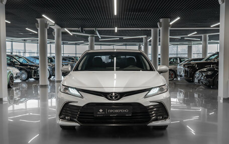 Toyota Camry, 2021 год, 3 330 000 рублей, 3 фотография