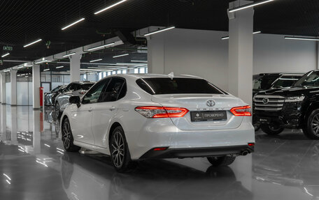 Toyota Camry, 2021 год, 3 330 000 рублей, 4 фотография