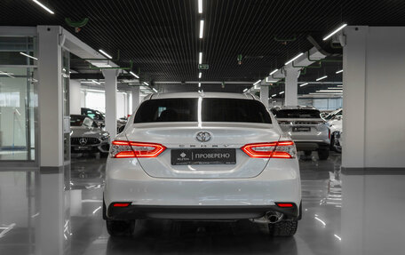 Toyota Camry, 2021 год, 3 330 000 рублей, 6 фотография