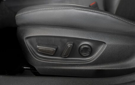 Toyota Camry, 2021 год, 3 330 000 рублей, 20 фотография