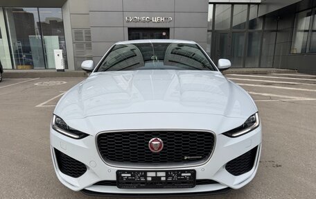 Jaguar XE I рестайлинг, 2020 год, 4 500 000 рублей, 2 фотография