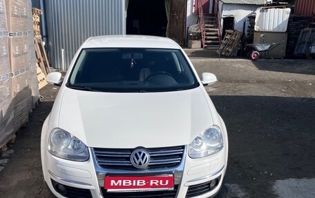 Volkswagen Jetta VI, 2010 год, 650 000 рублей, 1 фотография