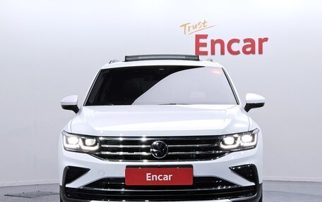 Volkswagen Tiguan II, 2022 год, 3 220 000 рублей, 4 фотография
