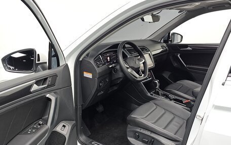 Volkswagen Tiguan II, 2022 год, 3 220 000 рублей, 11 фотография