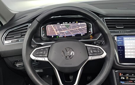 Volkswagen Tiguan II, 2022 год, 3 220 000 рублей, 13 фотография