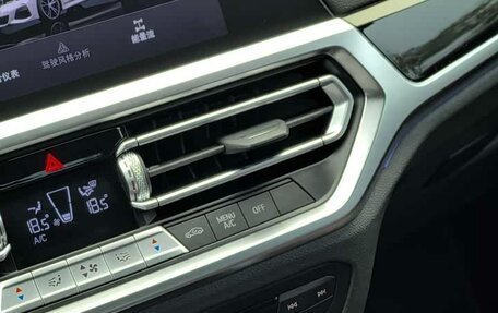 BMW 3 серия, 2022 год, 2 610 000 рублей, 16 фотография