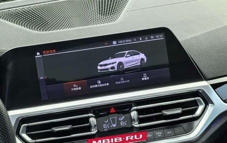 BMW 3 серия, 2022 год, 2 610 000 рублей, 12 фотография