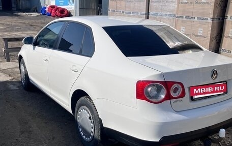 Volkswagen Jetta VI, 2010 год, 650 000 рублей, 4 фотография