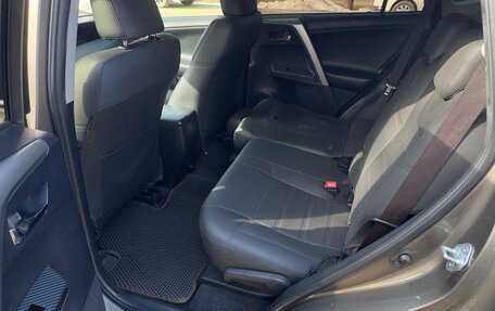 Toyota RAV4, 2015 год, 2 100 000 рублей, 9 фотография