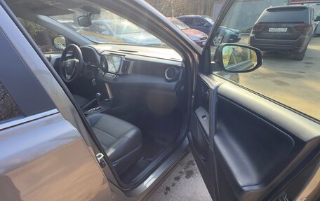 Toyota RAV4, 2015 год, 2 100 000 рублей, 3 фотография