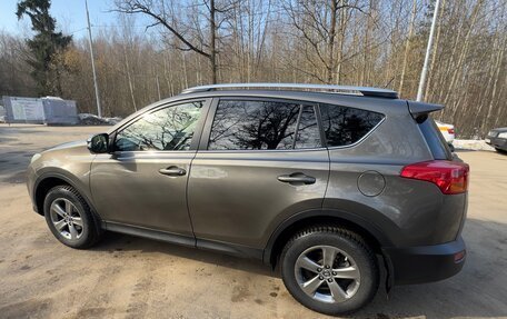 Toyota RAV4, 2015 год, 2 100 000 рублей, 7 фотография