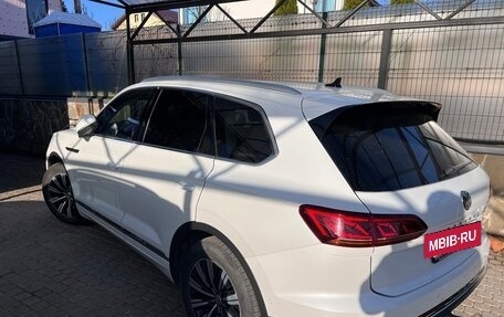 Volkswagen Touareg III, 2019 год, 4 200 000 рублей, 8 фотография