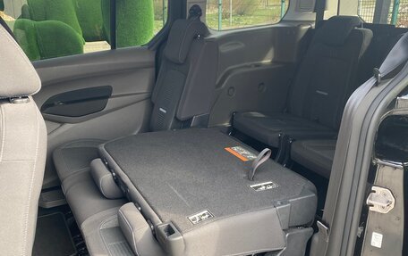 Ford Tourneo Connect II рестайлинг, 2021 год, 3 099 000 рублей, 21 фотография