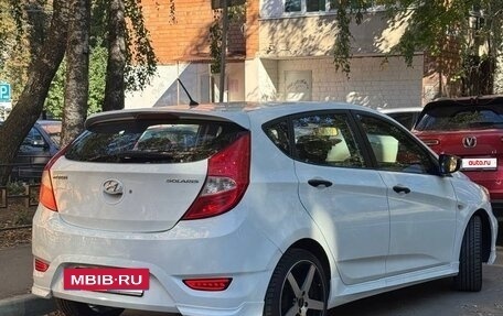 Hyundai Solaris II рестайлинг, 2012 год, 690 000 рублей, 3 фотография