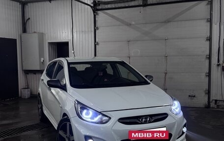 Hyundai Solaris II рестайлинг, 2012 год, 690 000 рублей, 4 фотография