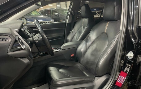 Toyota Camry, 2019 год, 2 790 000 рублей, 15 фотография